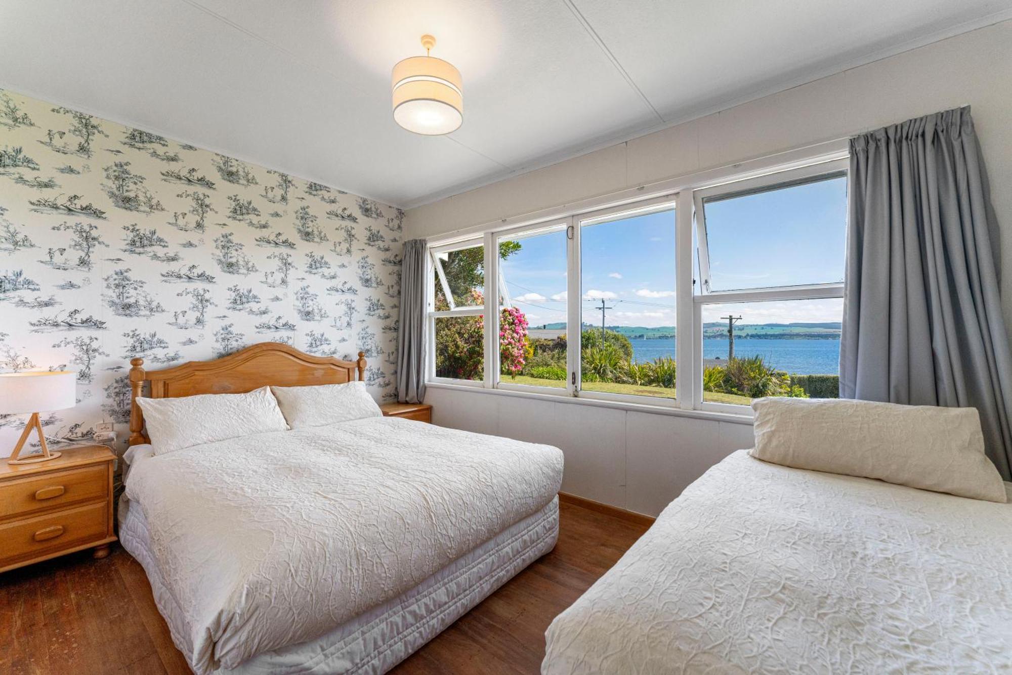 Lakeview Cottage - Rainbow Point Holiday Home เทาโป ภายนอก รูปภาพ