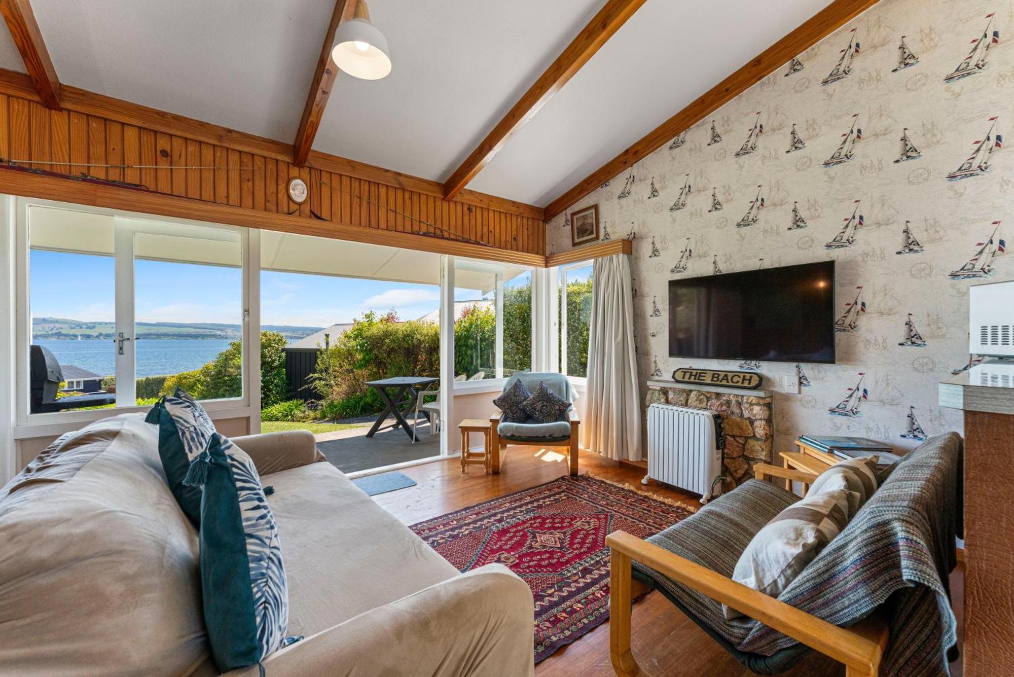 Lakeview Cottage - Rainbow Point Holiday Home เทาโป ภายนอก รูปภาพ